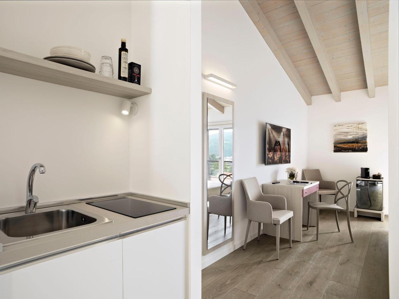 Residence Caffe Maya Maslianico Zewnętrze zdjęcie